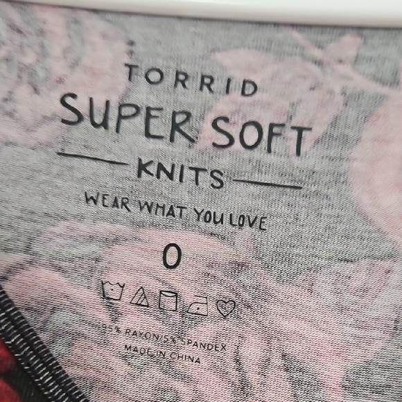 Torrid Red and Black Floral Tunic - Picture 2 of 6